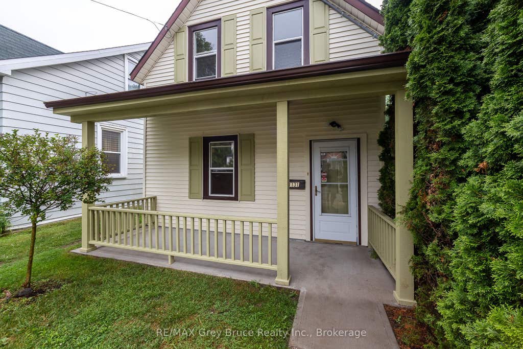 Photo of 1131 3rd Avenue W, Owen Sound, ON N4K 4P9 (MLS # X13586286)