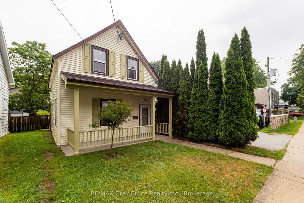 Photo of 1131 3rd Avenue W, Owen Sound, ON N4K 4P9 (MLS # X13586286)