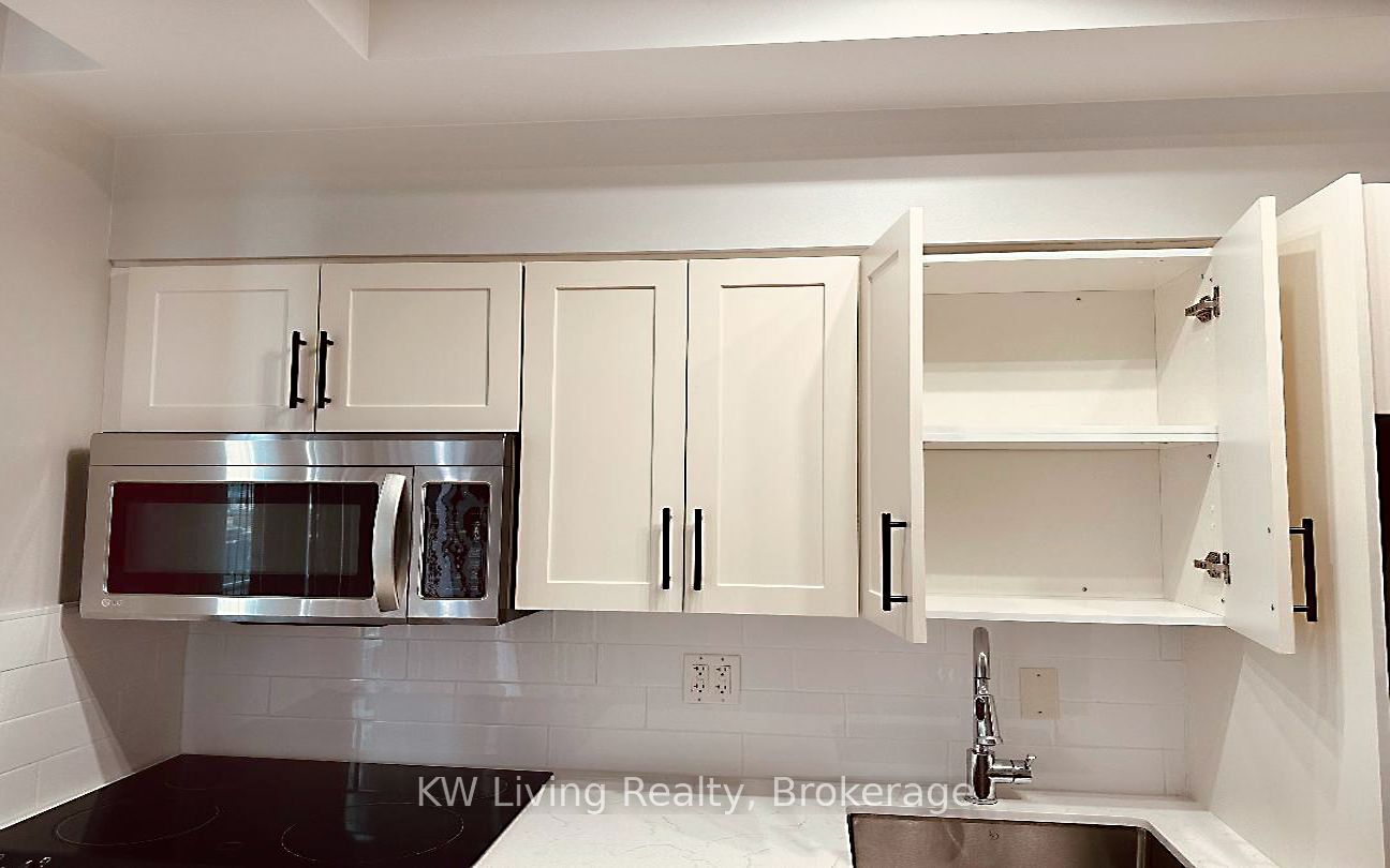 126 Simcoe Street 1707