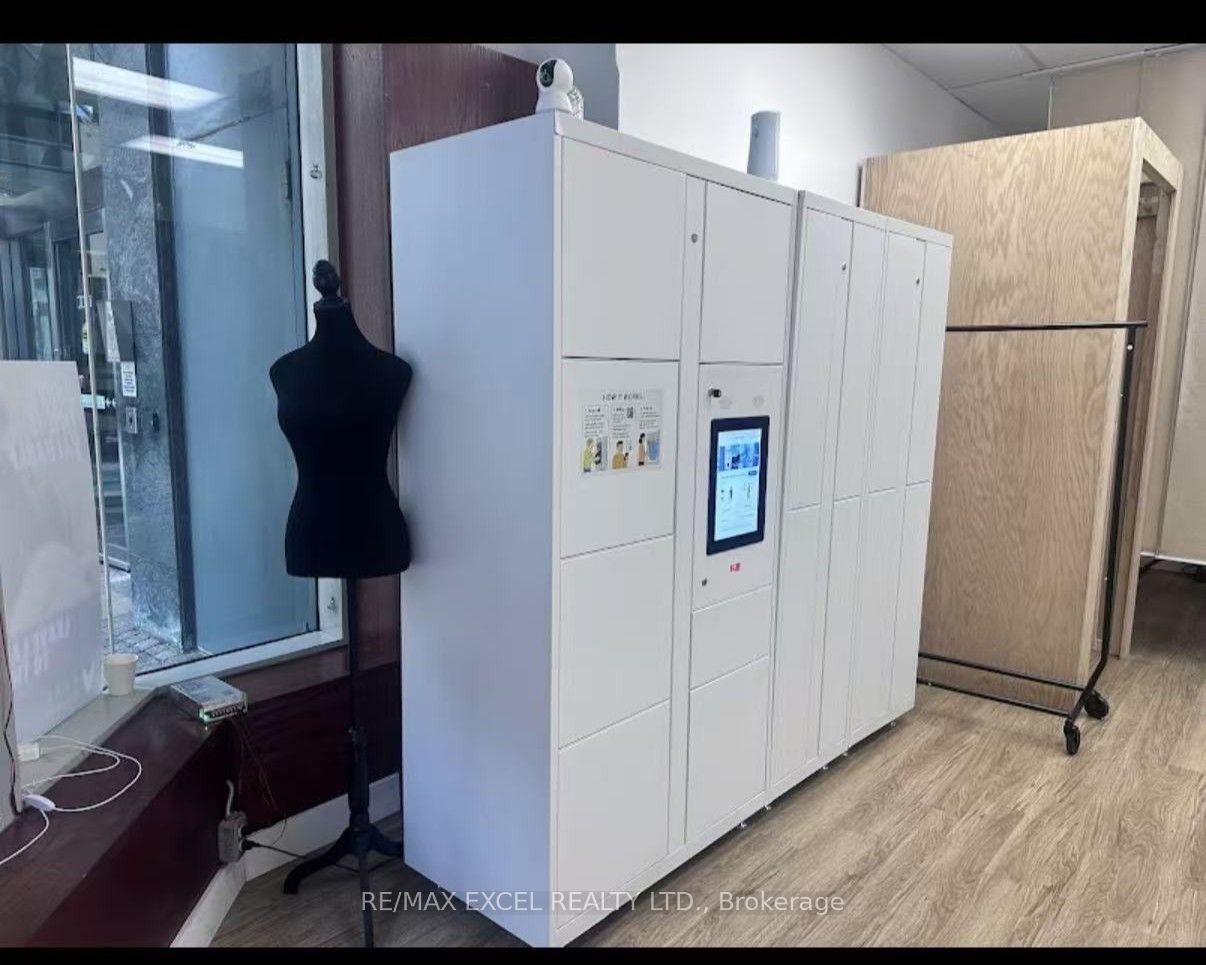 1 TORONTO Street 106