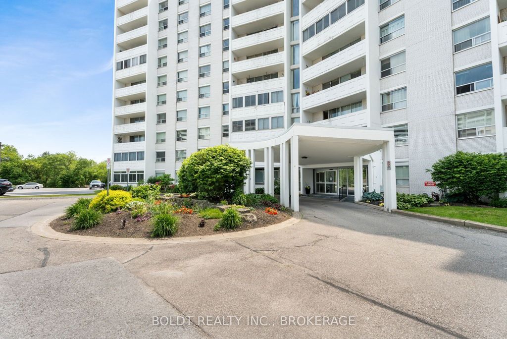 Photo of 35 Towering Heights Boulevard #902, St. Catharines, ON L2T 3G8 (MLS # X12596886)