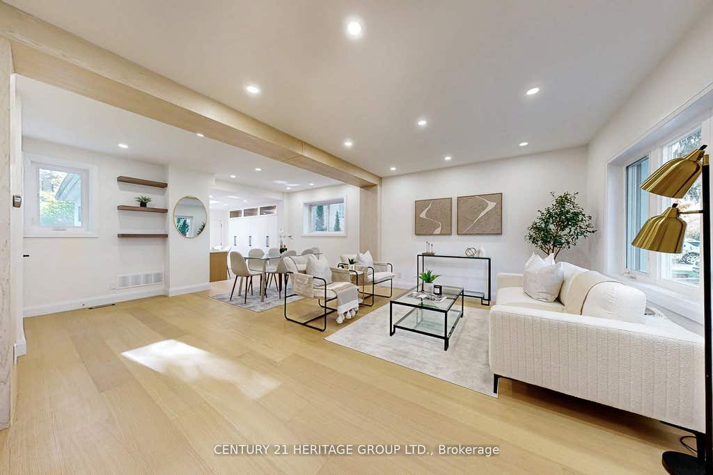 Photo of 547 Melrose Avenue, Toronto, ON M5M 2A4 (MLS # C13598162)