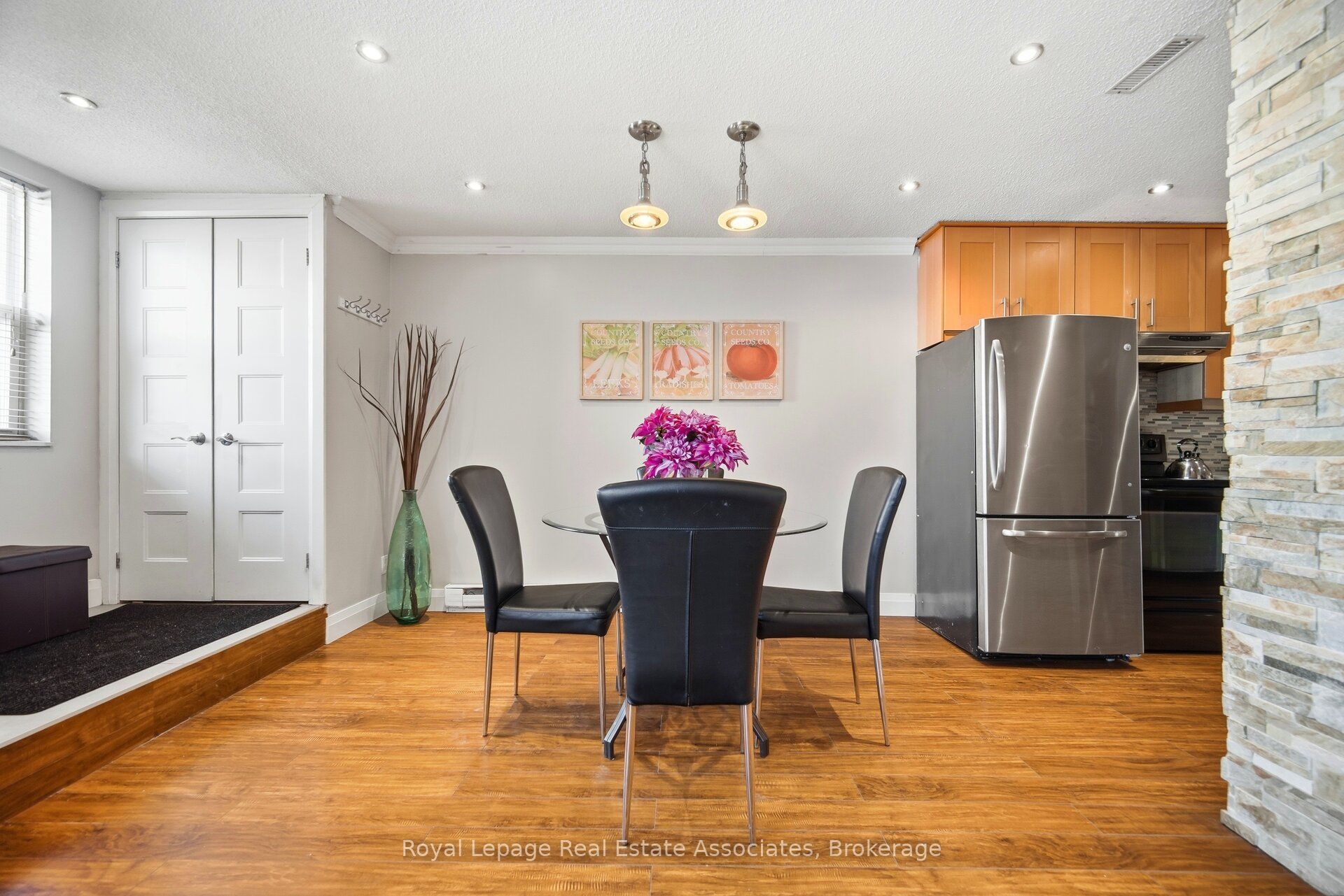 1055 Dundas Street E 222