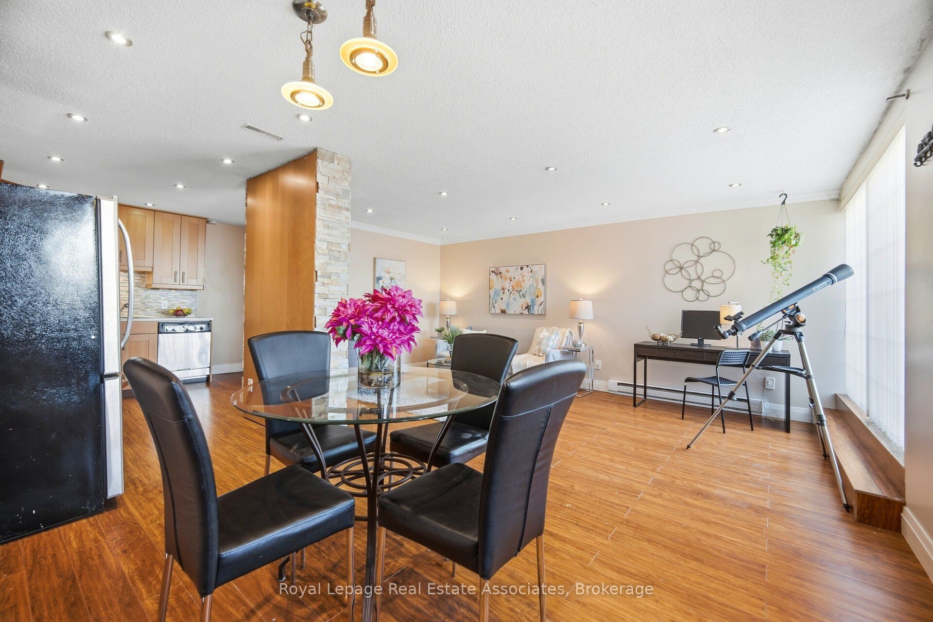 1055 Dundas Street E 222