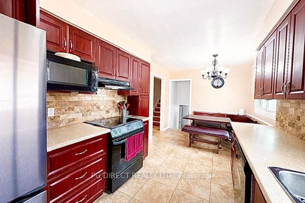 Photo of 234 Thunderbird Drive, Cambridge, ON N1R 6H5 (MLS # X12987814)