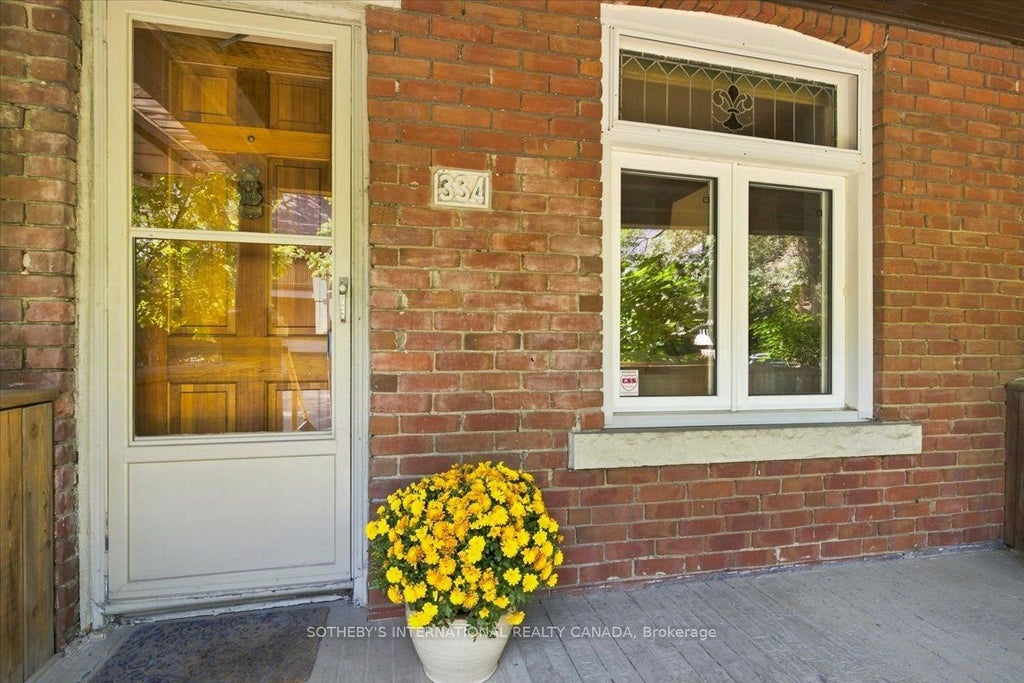 Photo of 334 Albany Avenue, Toronto, ON M5R 3C9 (MLS # C13759802)