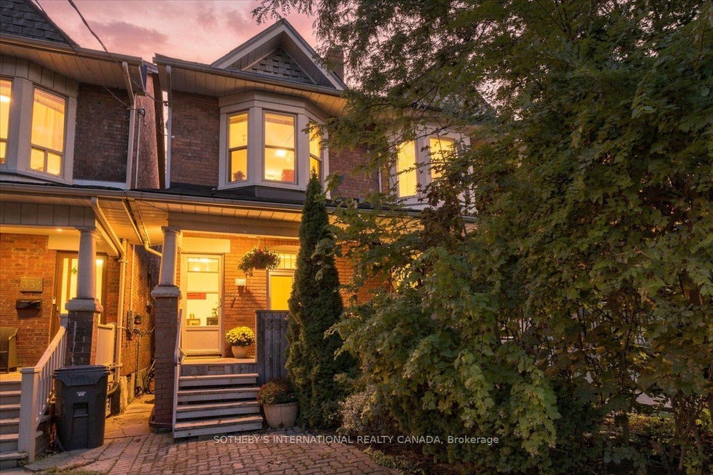 Photo of 334 Albany Avenue, Toronto, ON M5R 3C9 (MLS # C13759802)