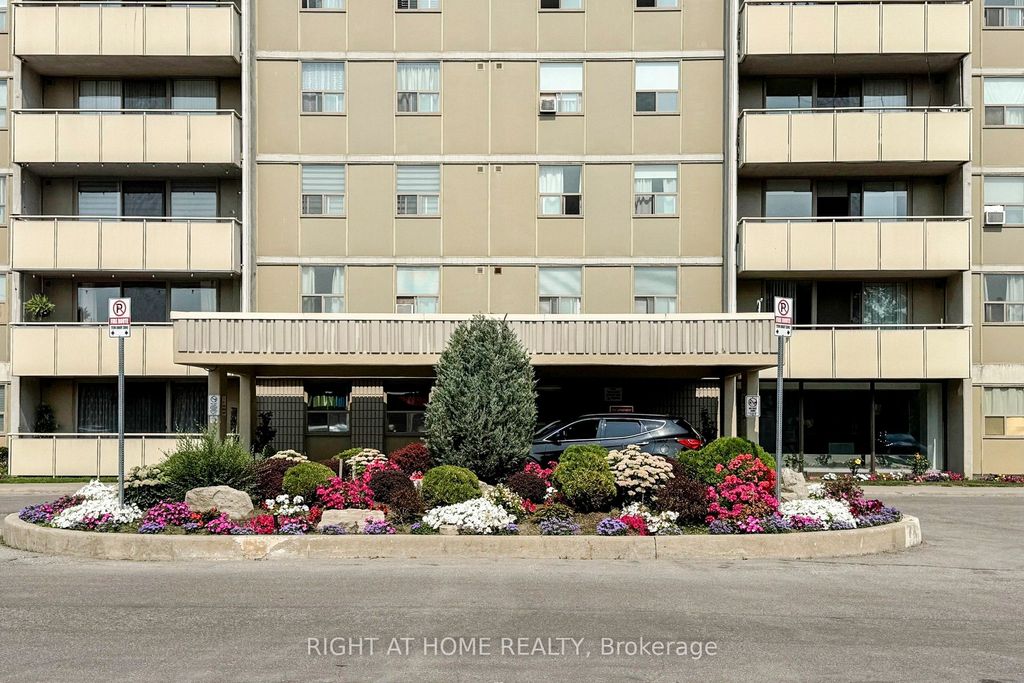 Photo of 1338 York Mills Road #702, Toronto, ON M3A 3M3 (MLS # C13162648)
