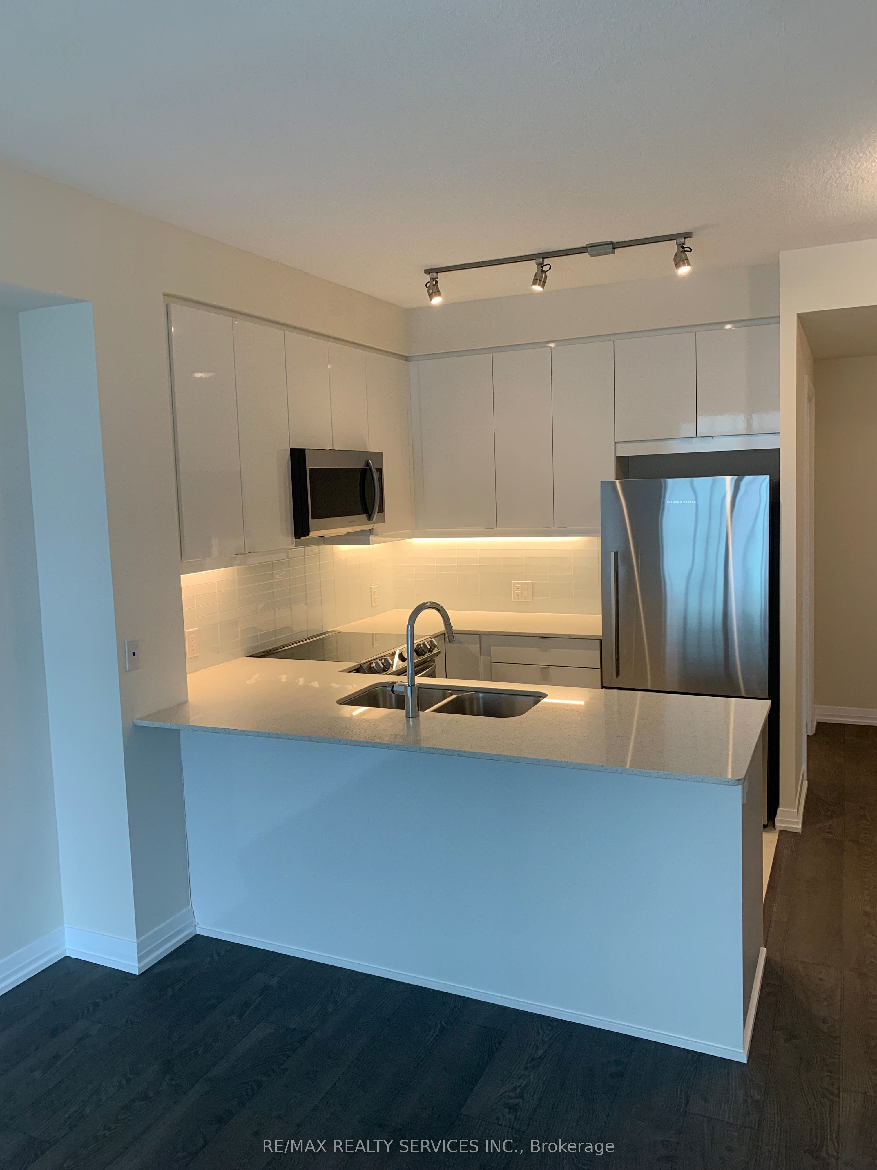 50 Thomas Riley Road 1310