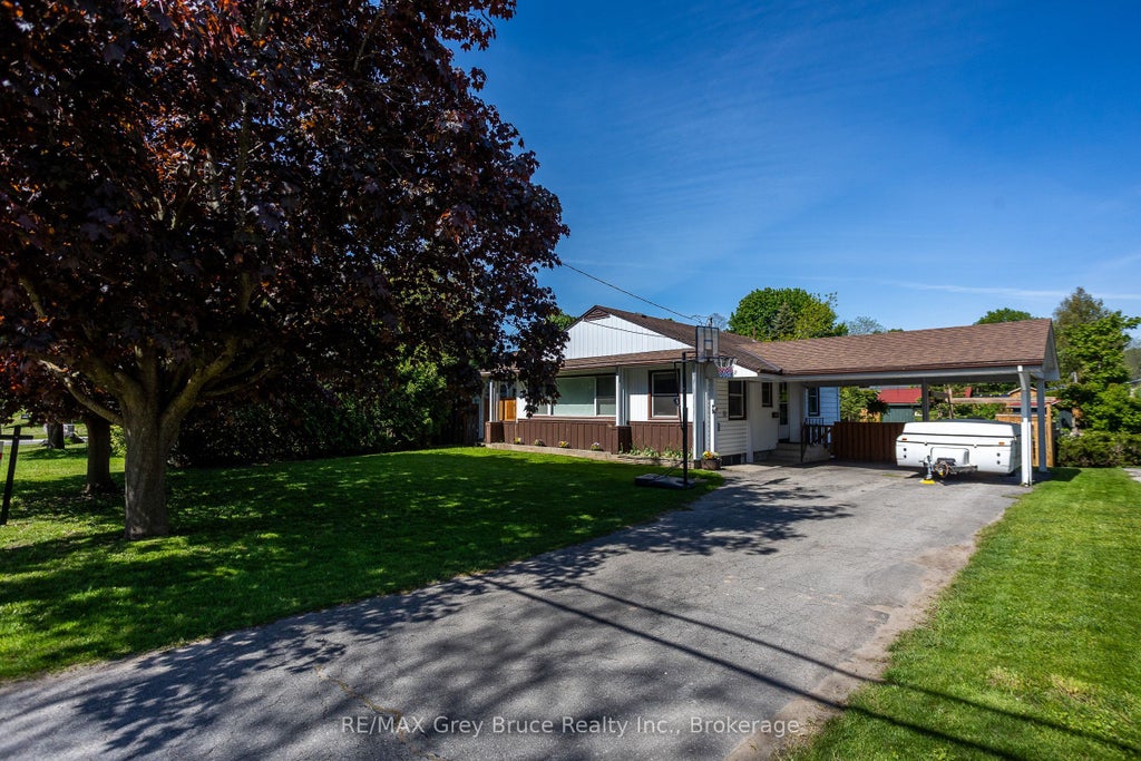 Photo of 2120 4th Avenue W, Owen Sound, ON N4K 4Y5 (MLS # X13725512)