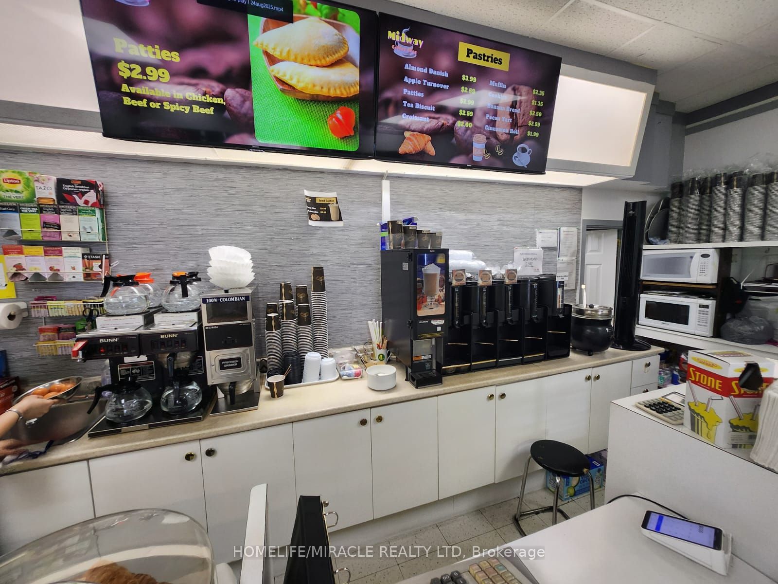 2340 Dundas Street W G11