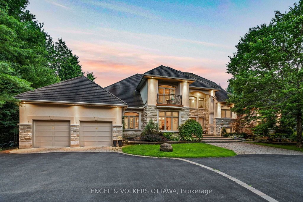 Photo of 5800 Queenscourt Crescent, Manotick - Kars - Rideau Twp and Area, ON K4M 1K3 (MLS # X12451618)