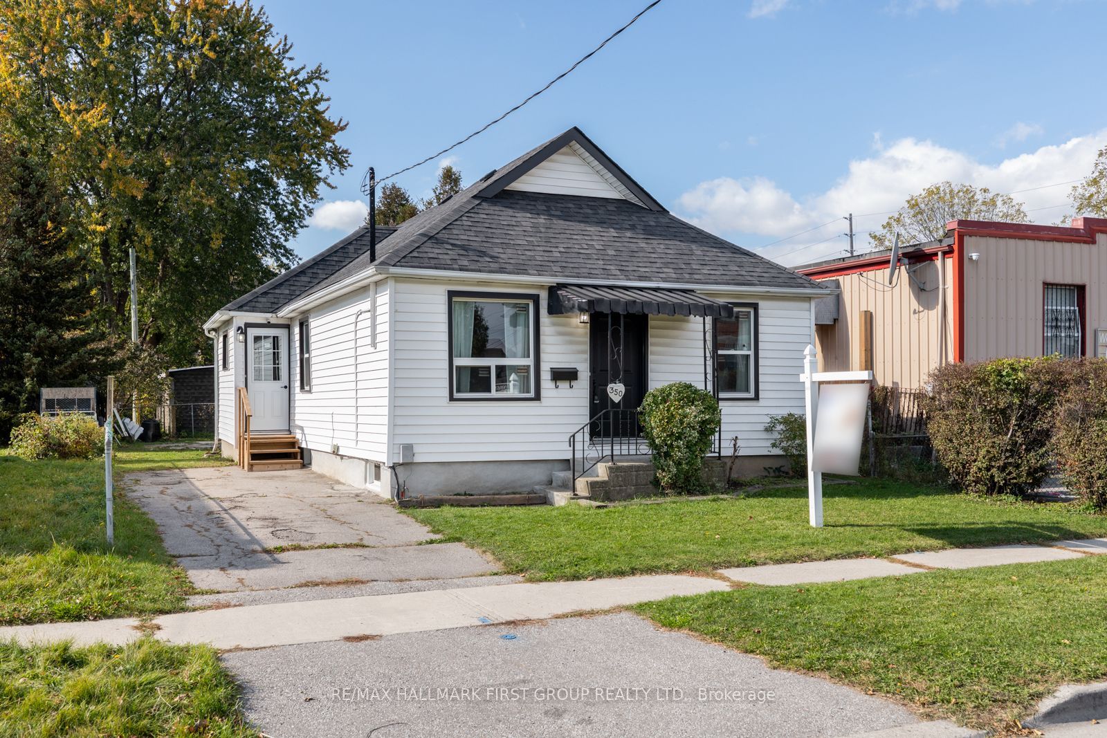 350 Oshawa Boulevard S