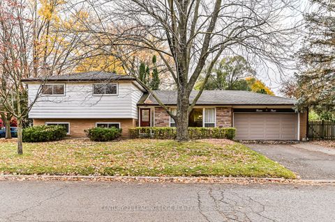 12 Pratt Circle Markham ON L3R 1Y2