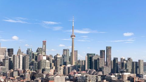 5 Lakeview Avenue 703 Toronto ON M6J 0H3