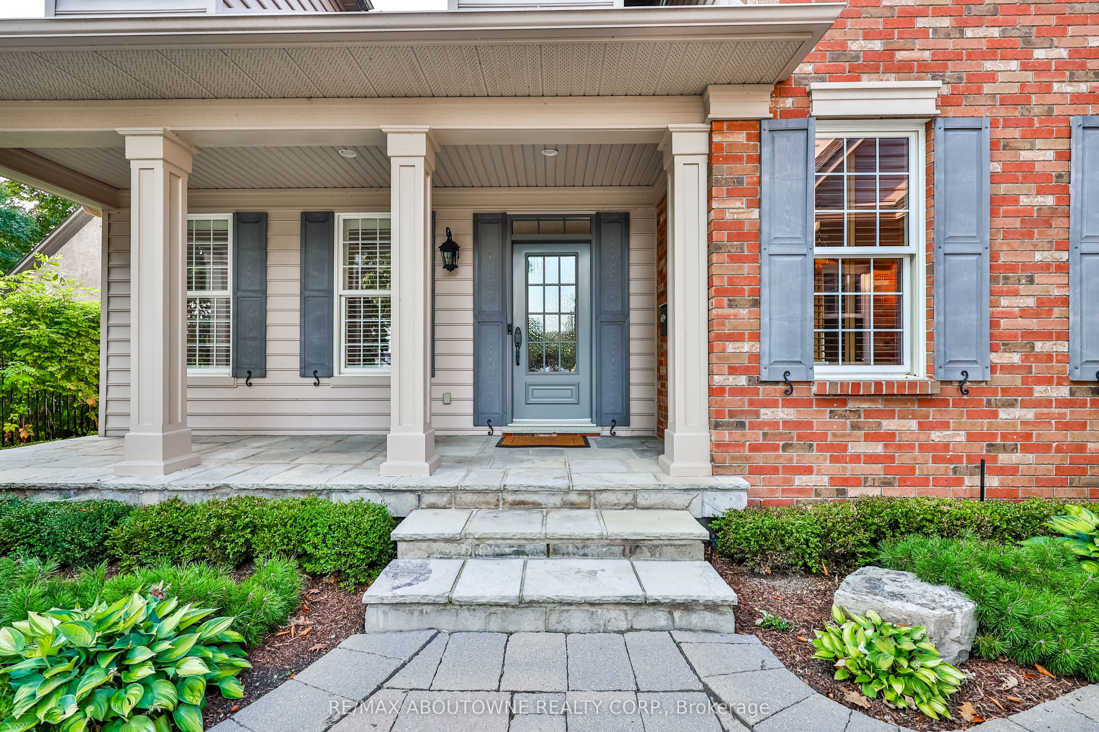 3105 Lakeshore Road