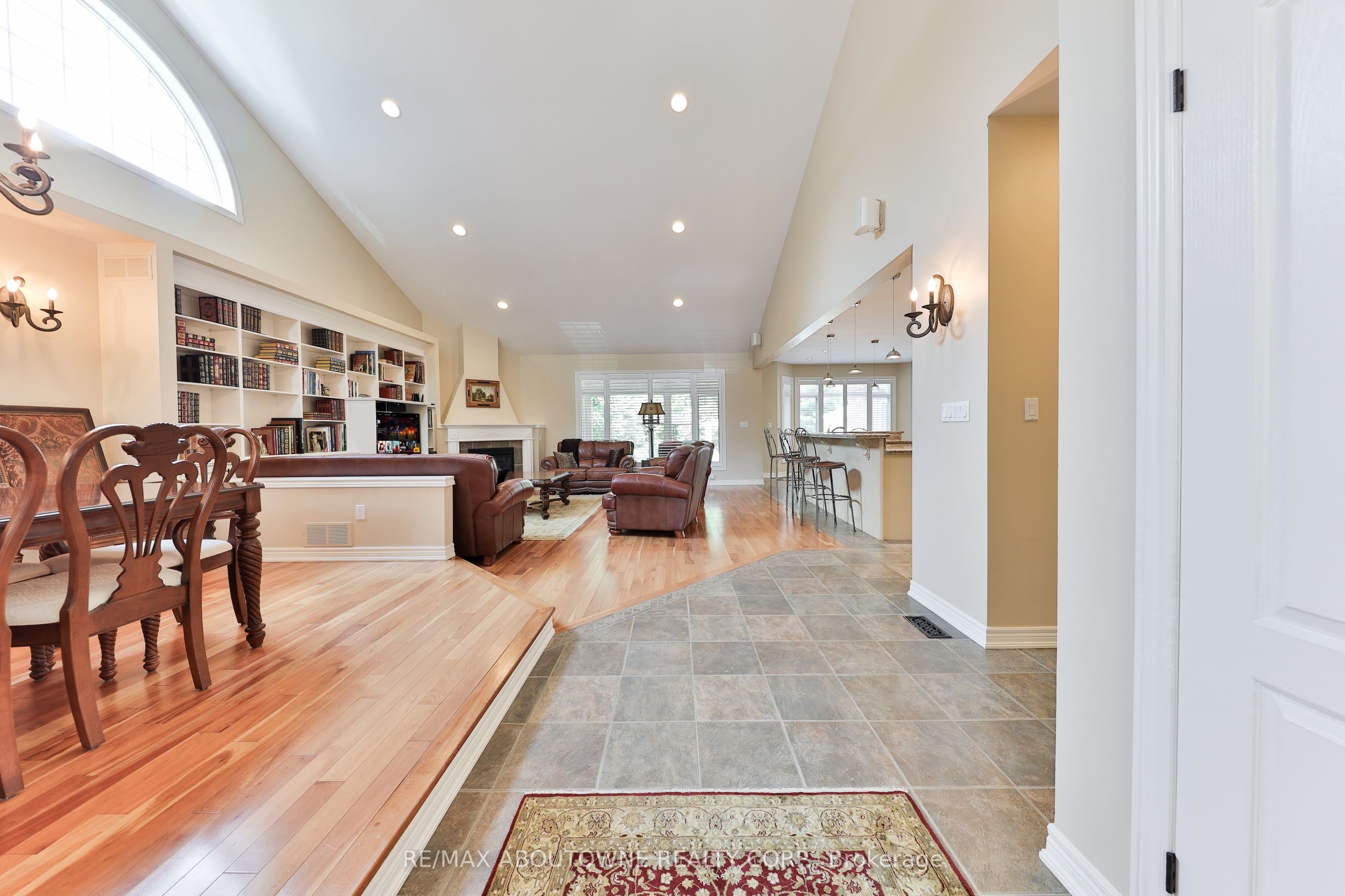 3105 Lakeshore Road