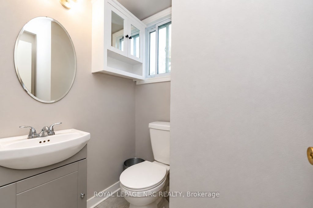 Photo of 161 Berkindale Drive #8, Hamilton, ON L8E 1M6 (MLS # X13850222)