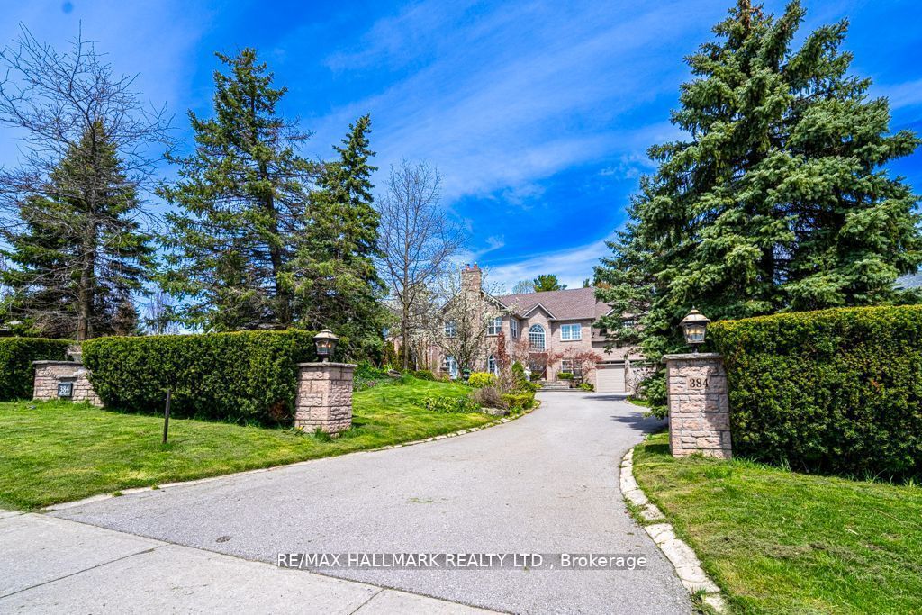 384 Kennedy Street W