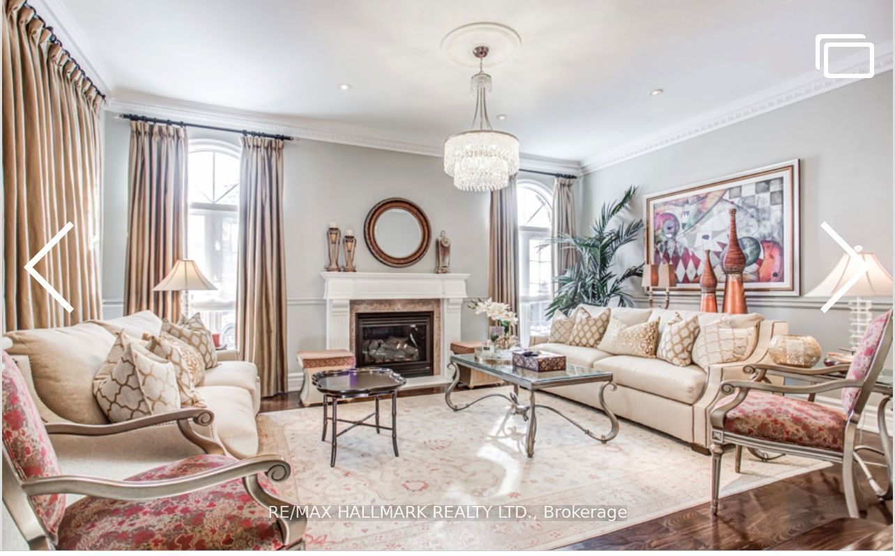 384 Kennedy Street W