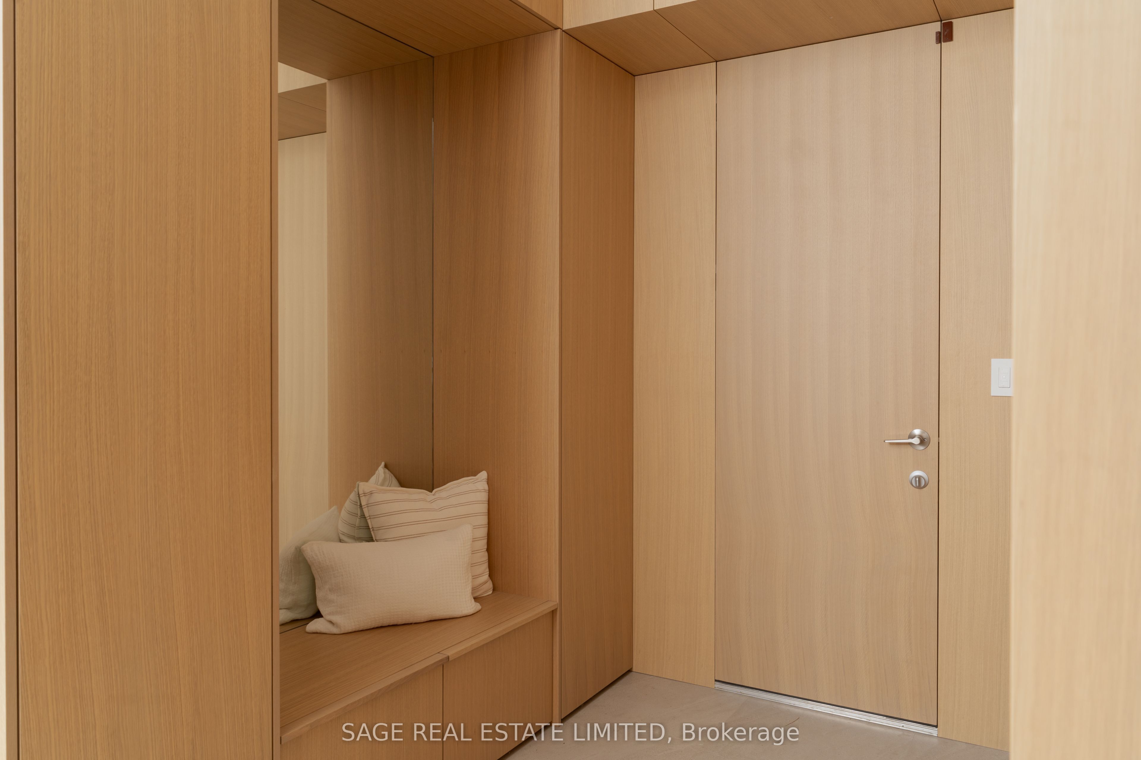 38 Ravensbourne Crescent