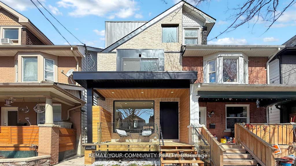 Photo of 32 Endean Avenue, Toronto, ON M4M 1W6 (MLS # E13042526)