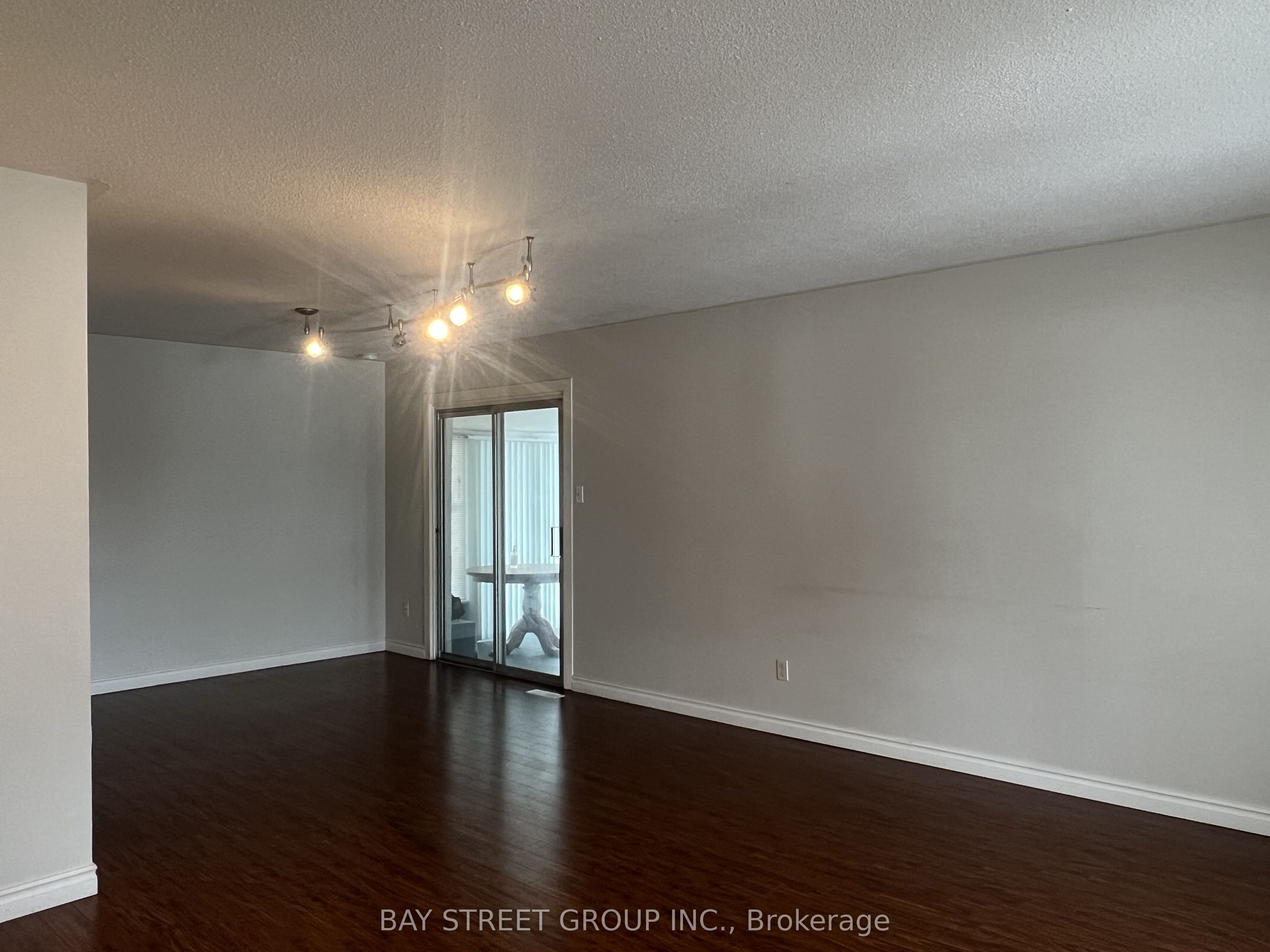 641 Eaglemount Crescent Upper