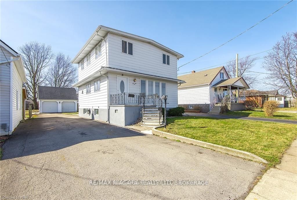 Photo of 120 ELIZABETH Street, Port Colborne, ON L3K 2B9 (MLS # X12578458)