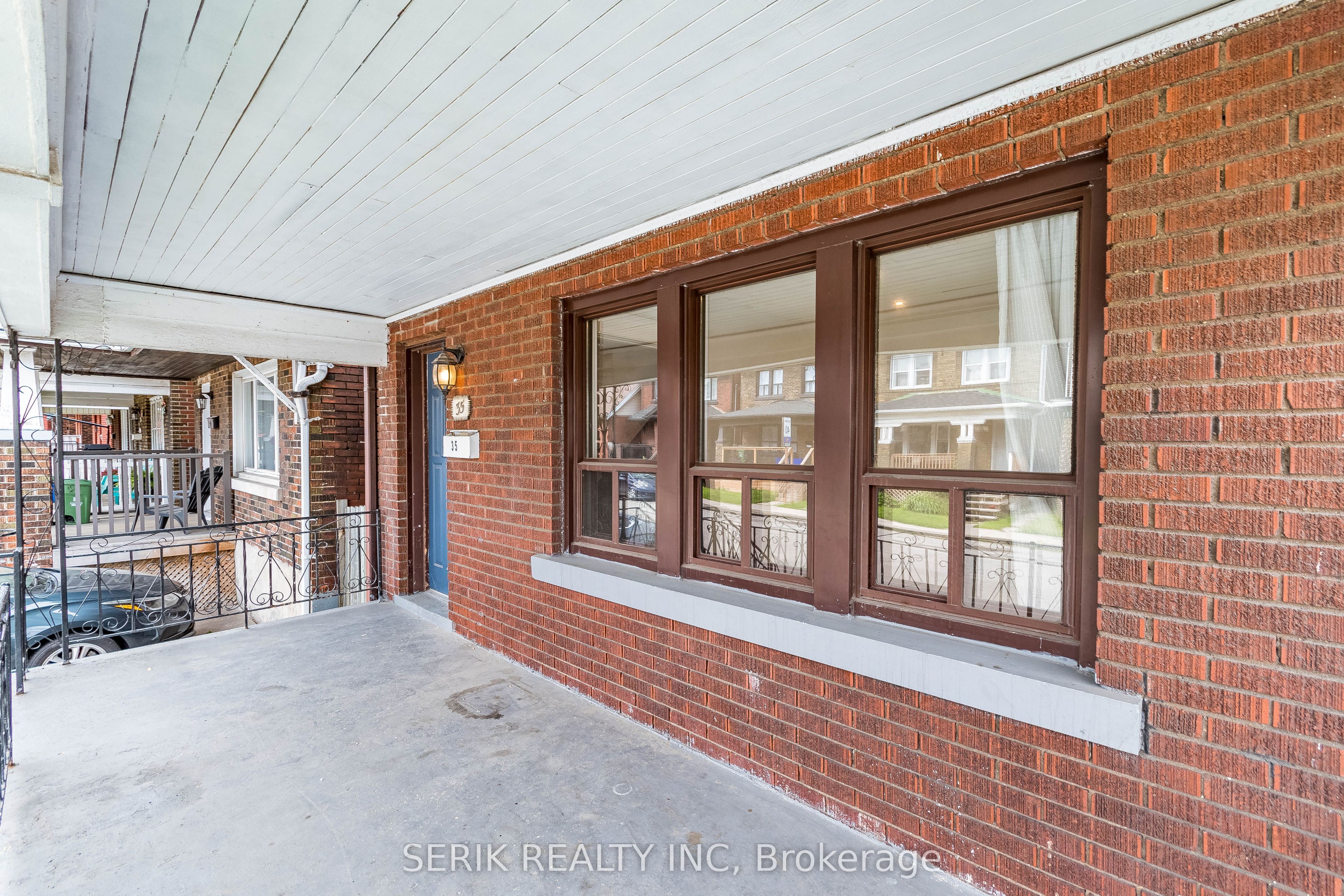 35 Chestnut Avenue