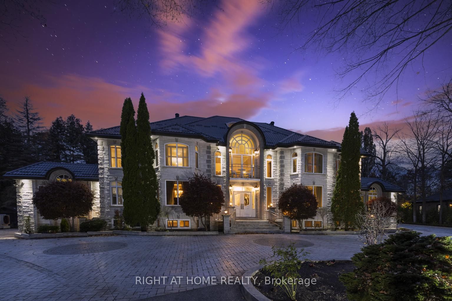 38 Sugarbush Court E