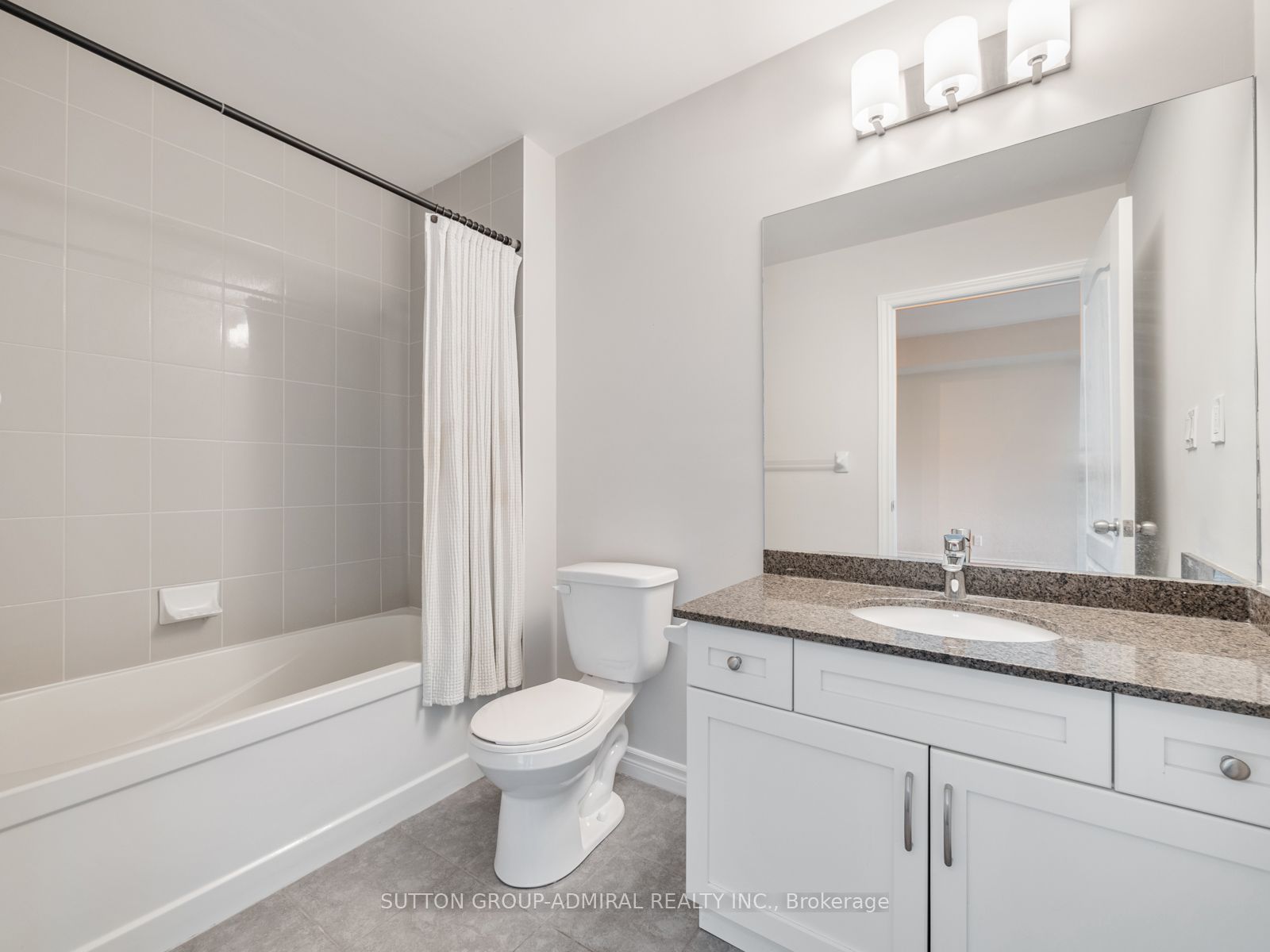 34 Plains Road E 204