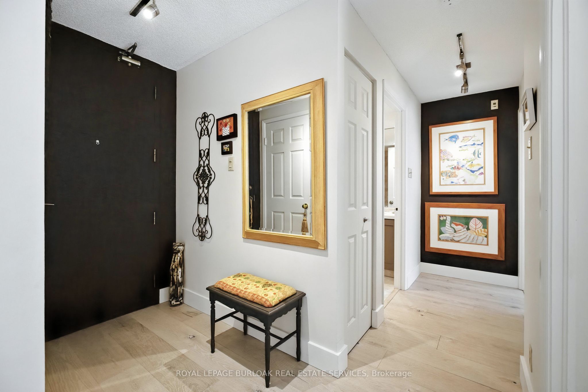 2210 Lakeshore Road 304