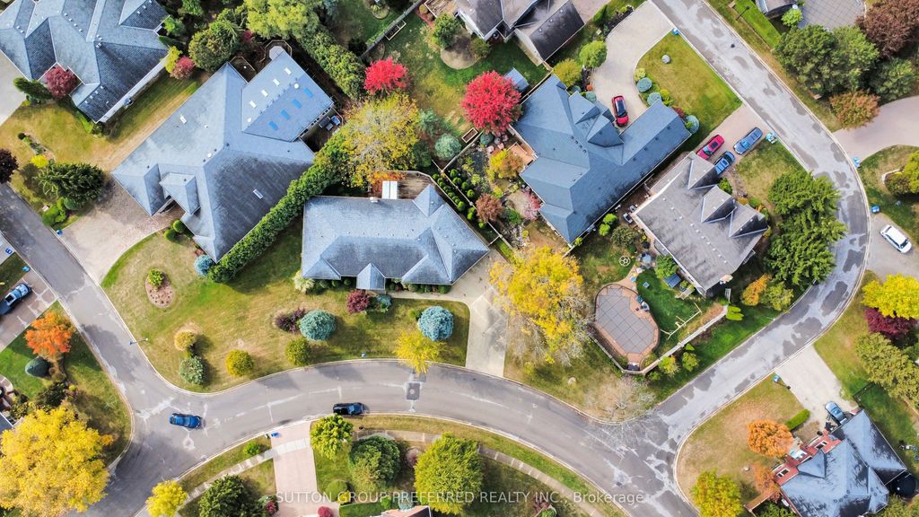 Photo of 1 Highland Woods Court, London South, ON N6C 5W9 (MLS # X12467503)