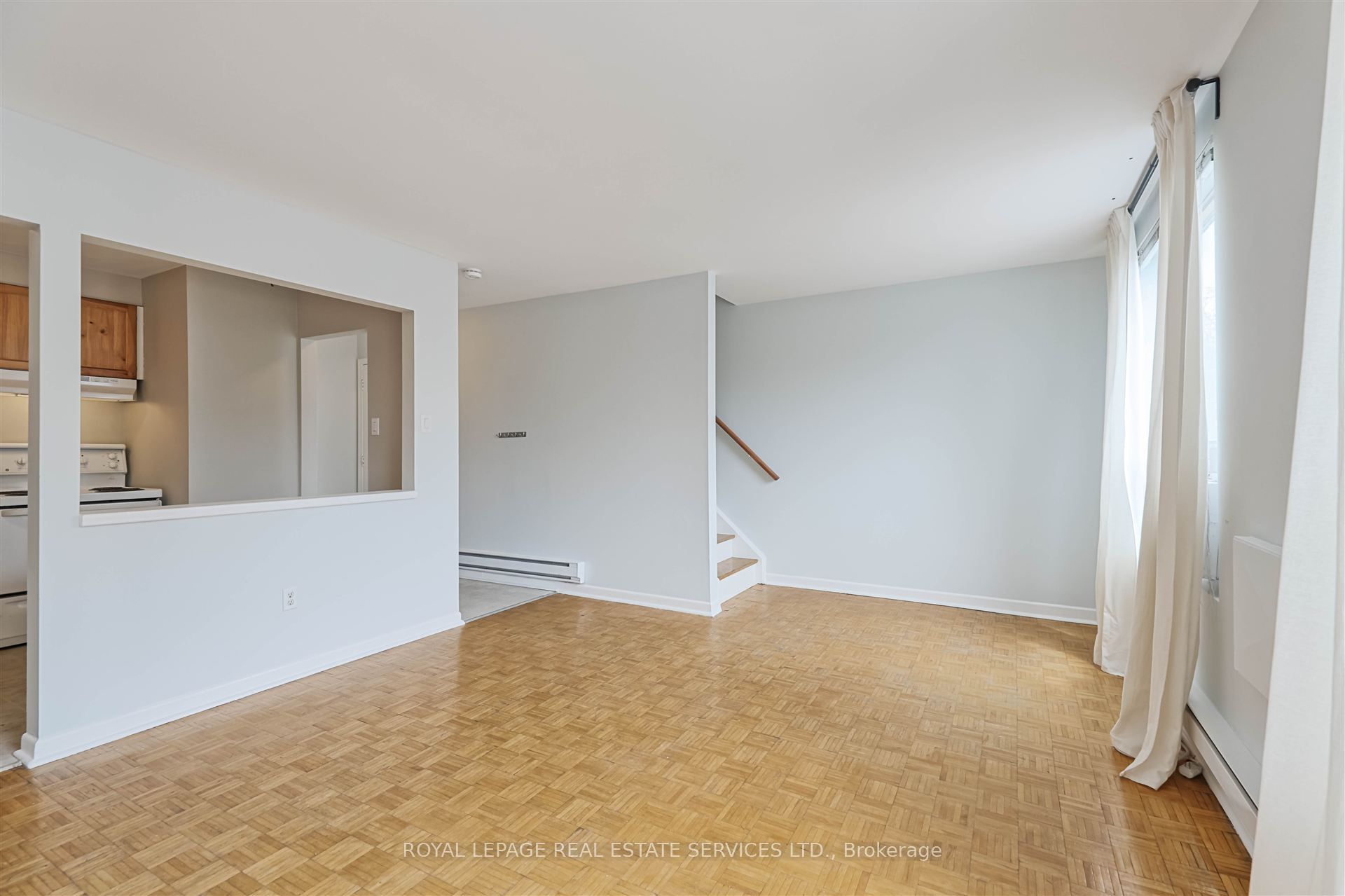 2875 Bloor Street W Back