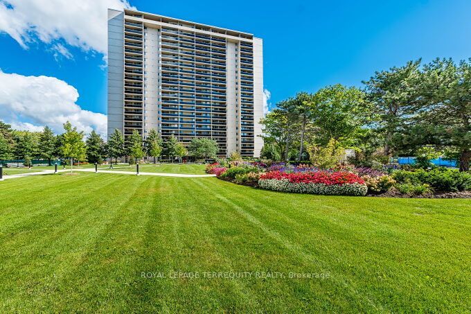 Photo of 812 Burnhamthorpe Road #1102, Toronto, ON M9C 4W1 (MLS # W13824186)