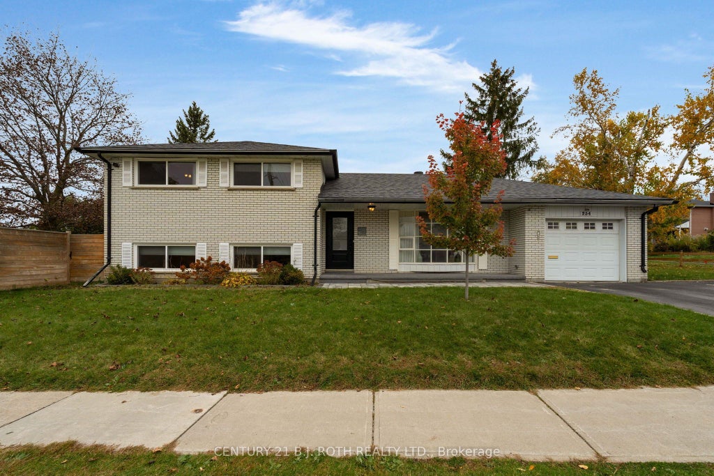 Photo of 254 Grove Street E, Barrie, ON L4M 2P9 (MLS # S14089320)