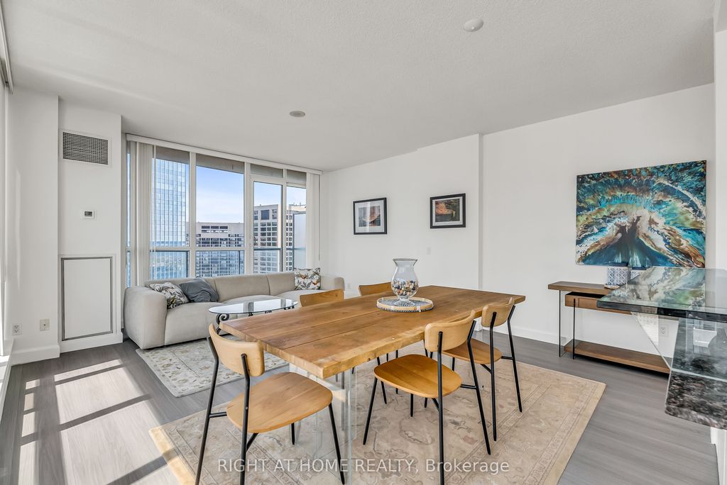 Photo of 8 York Street #3202, Toronto, ON M5J 2Y2 (MLS # C12937694)