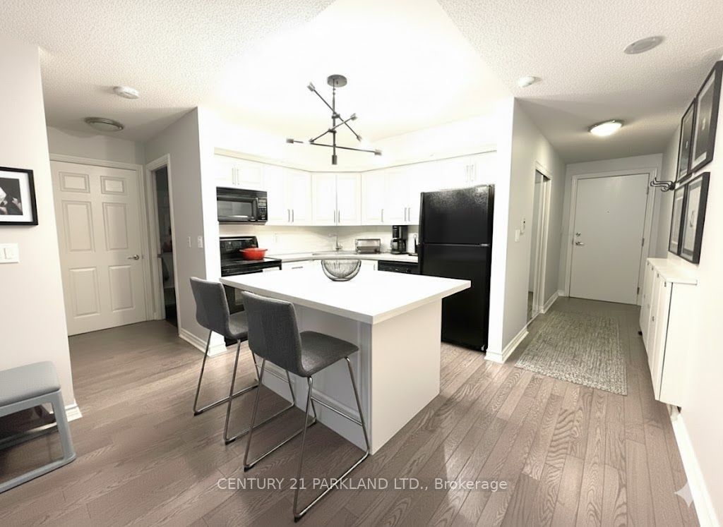 Photo of 270 Wellington Street W #325, Toronto, ON M5V 3P5 (MLS # C12571786)