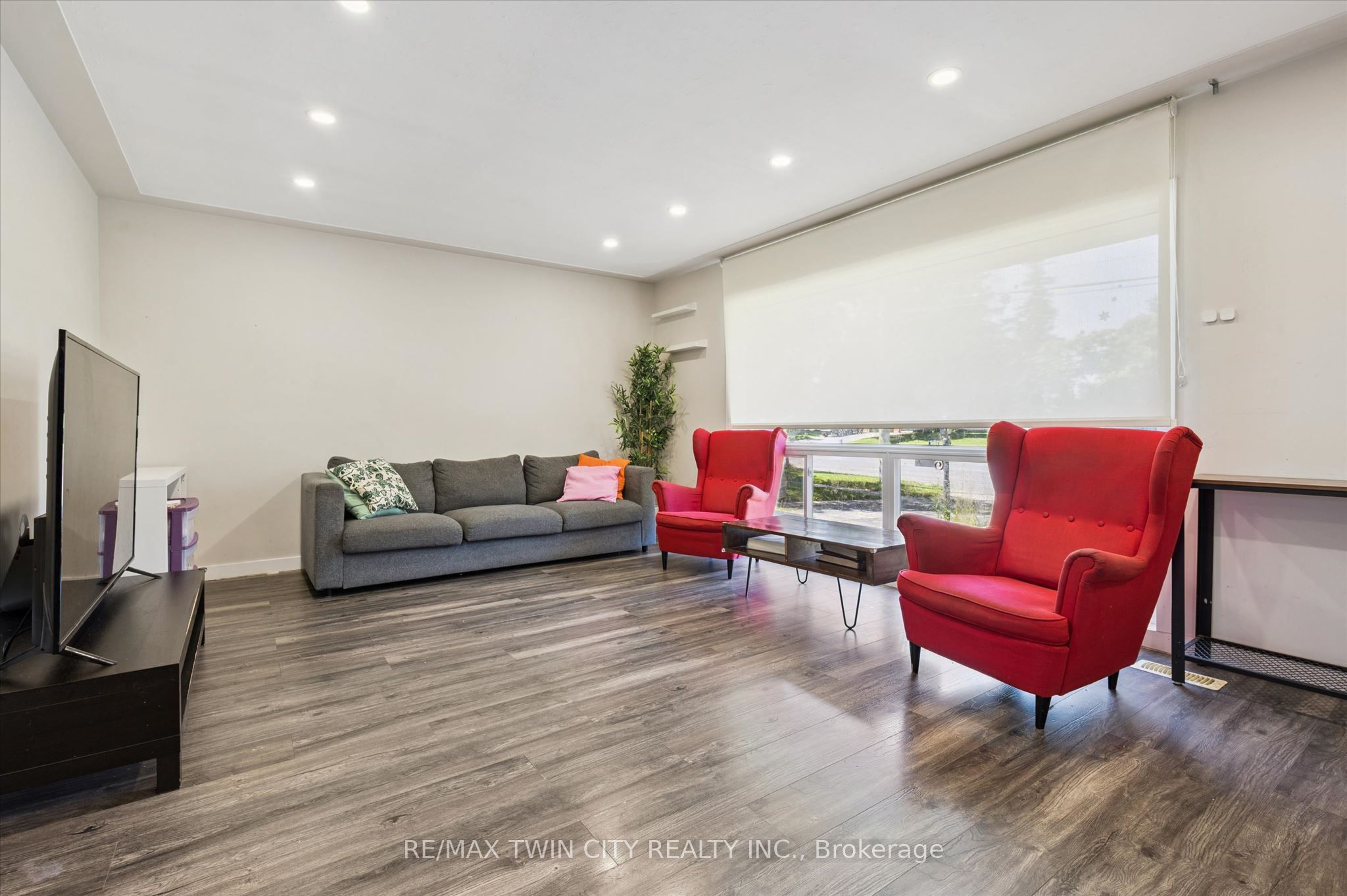 134 Westmount Road E