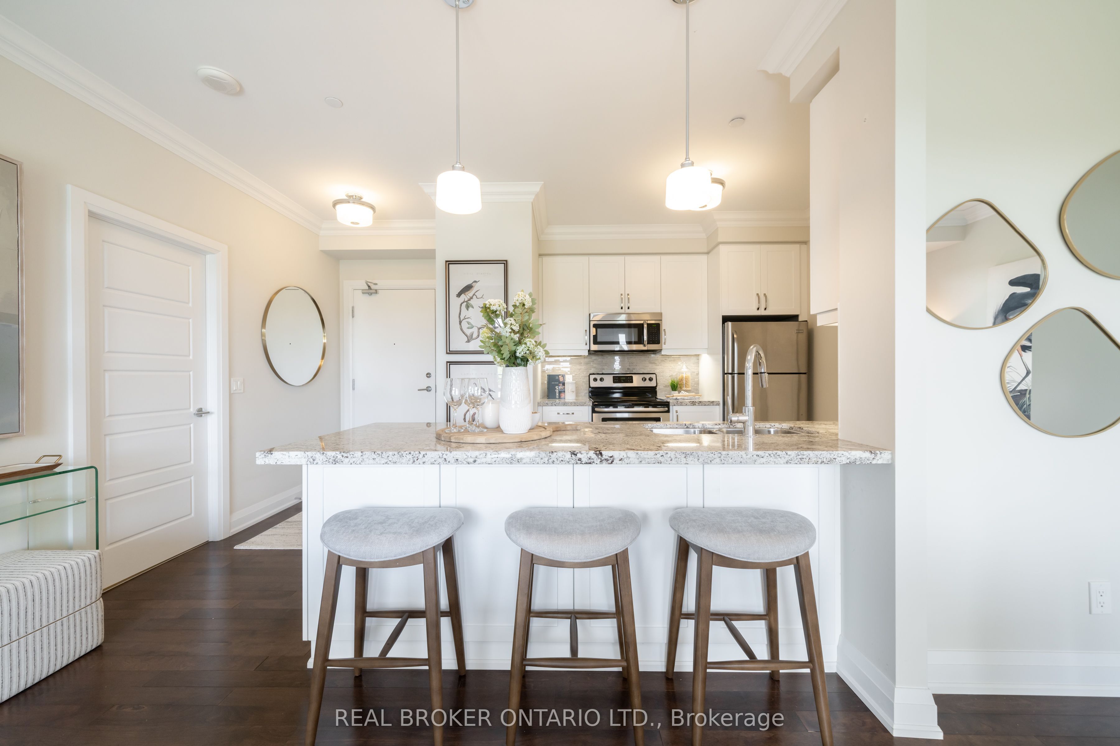 7 Bond Crescent 205