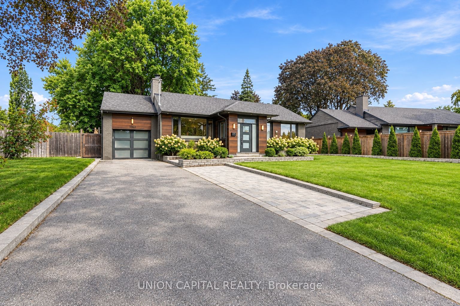 1563 Skyline Drive
