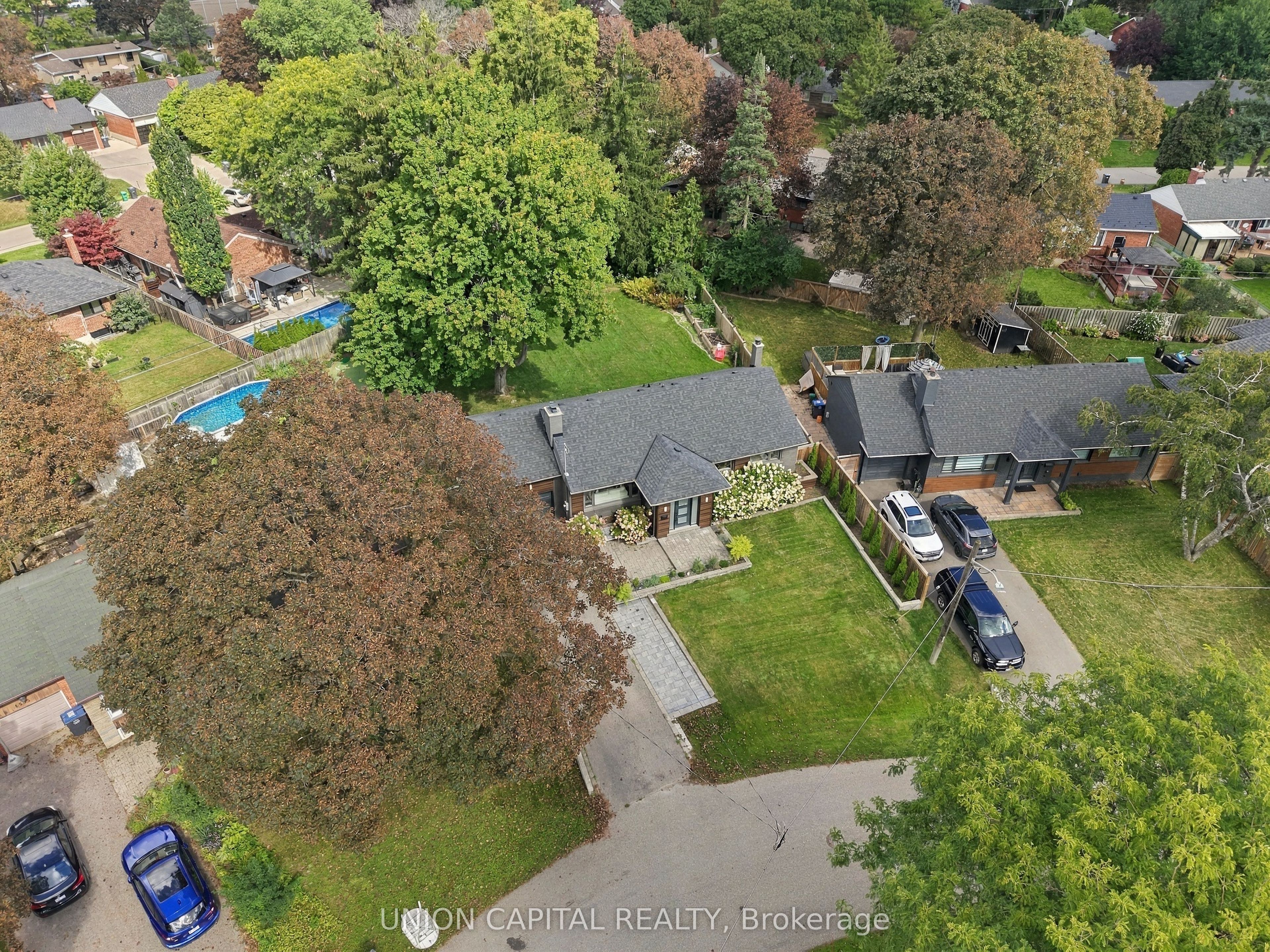 1563 Skyline Drive