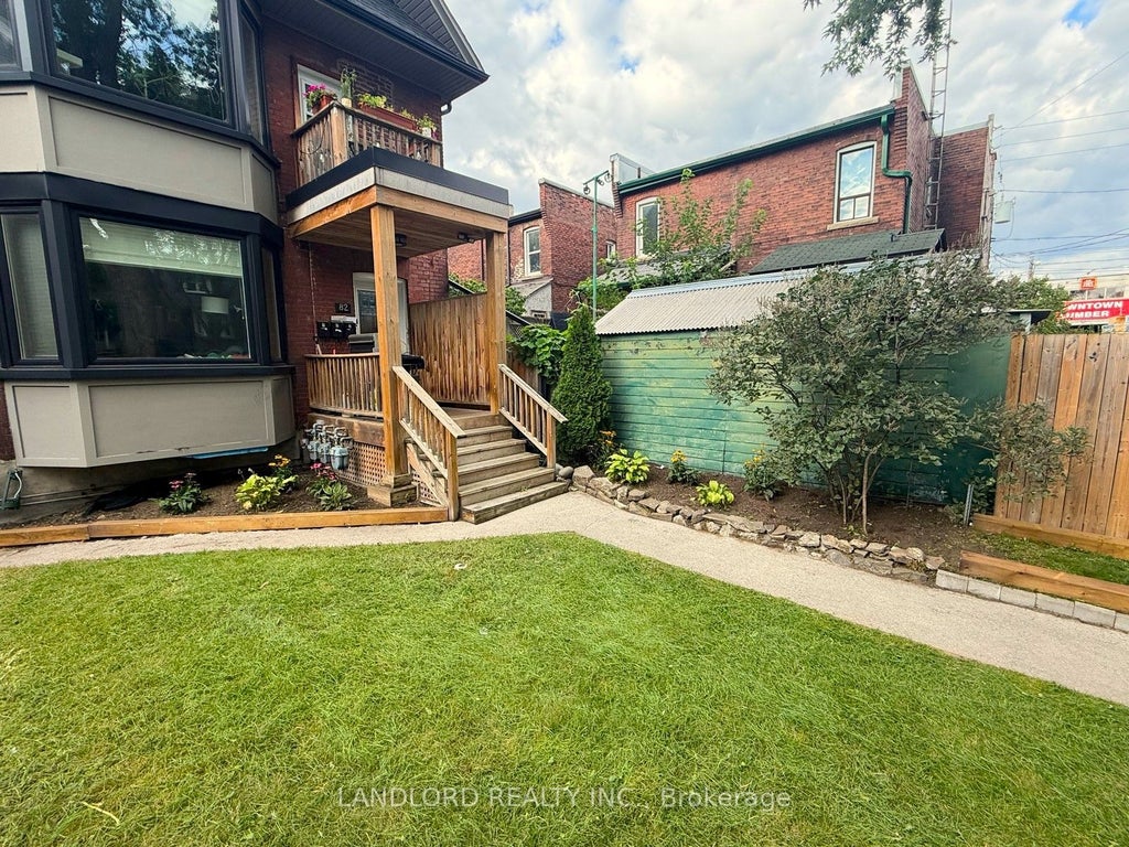 Photo of 82 Parkway Avenue, Toronto, ON M6R 1T5 (MLS # W13762772)
