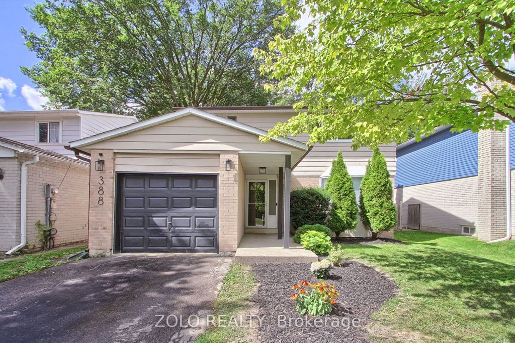 Photo of 388 Terry Drive, Newmarket, ON L3Y 5E7 (MLS # N12698138)