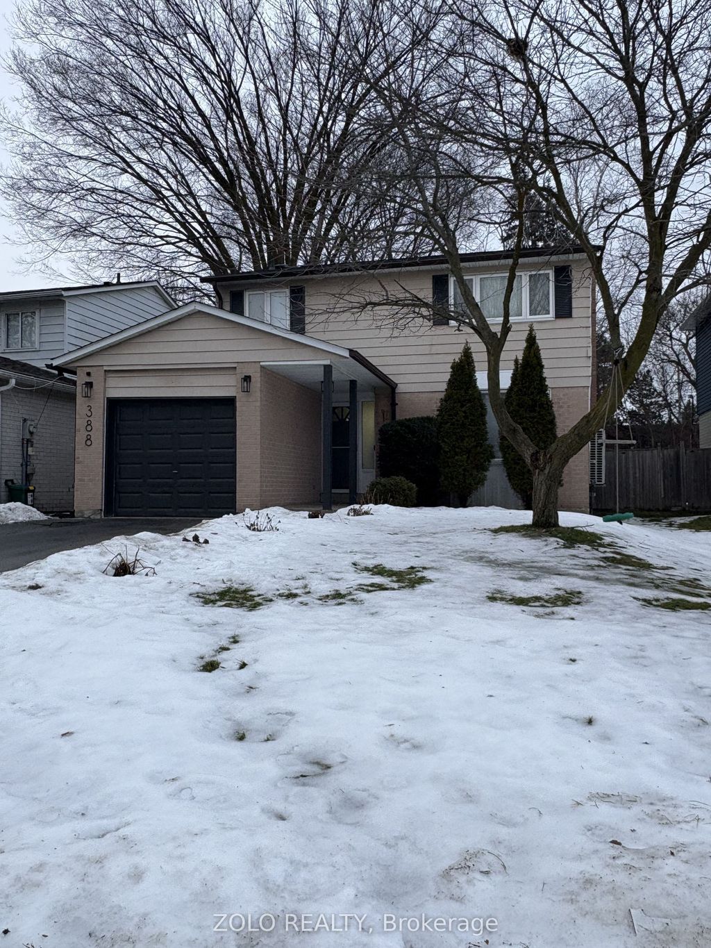 Photo of 388 Terry Drive, Newmarket, ON L3Y 5E7 (MLS # N12698138)
