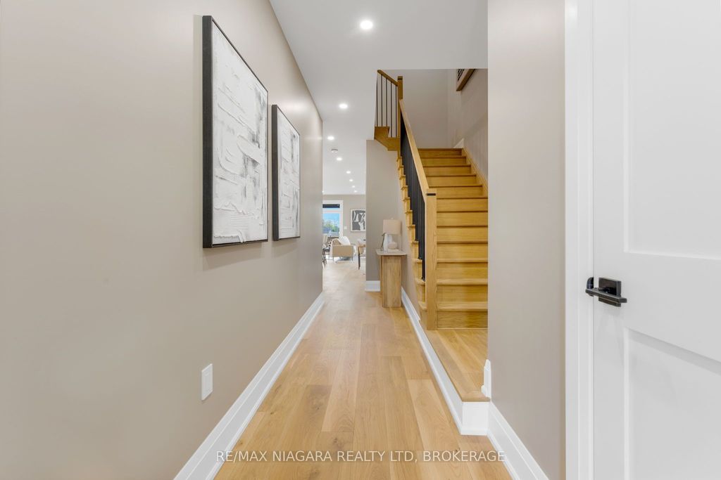 Photo of 6204 Curlin Crescent, Niagara Falls, ON L2H 0B8 (MLS # X13043812)