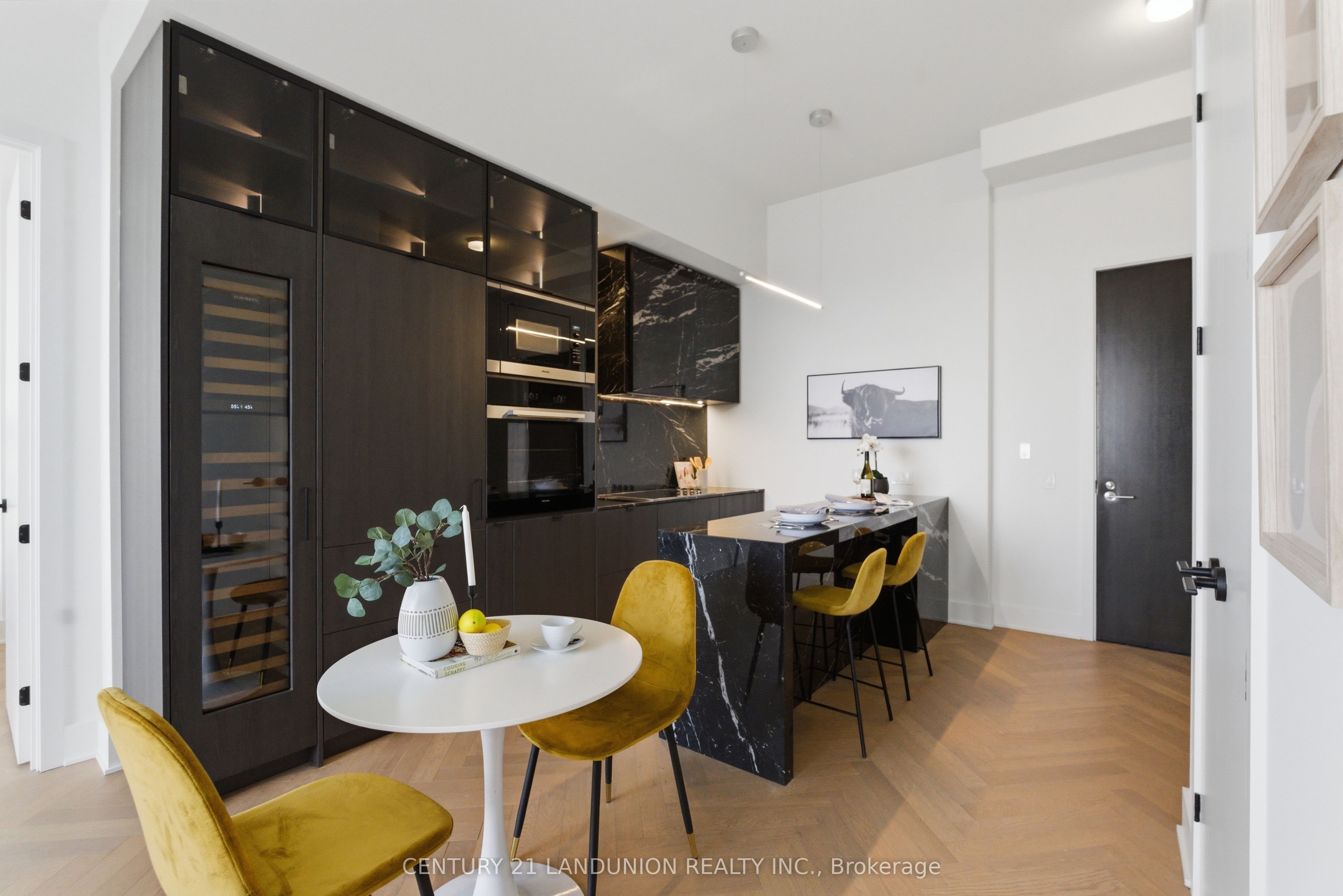 11 Yorkville Avenue PH1