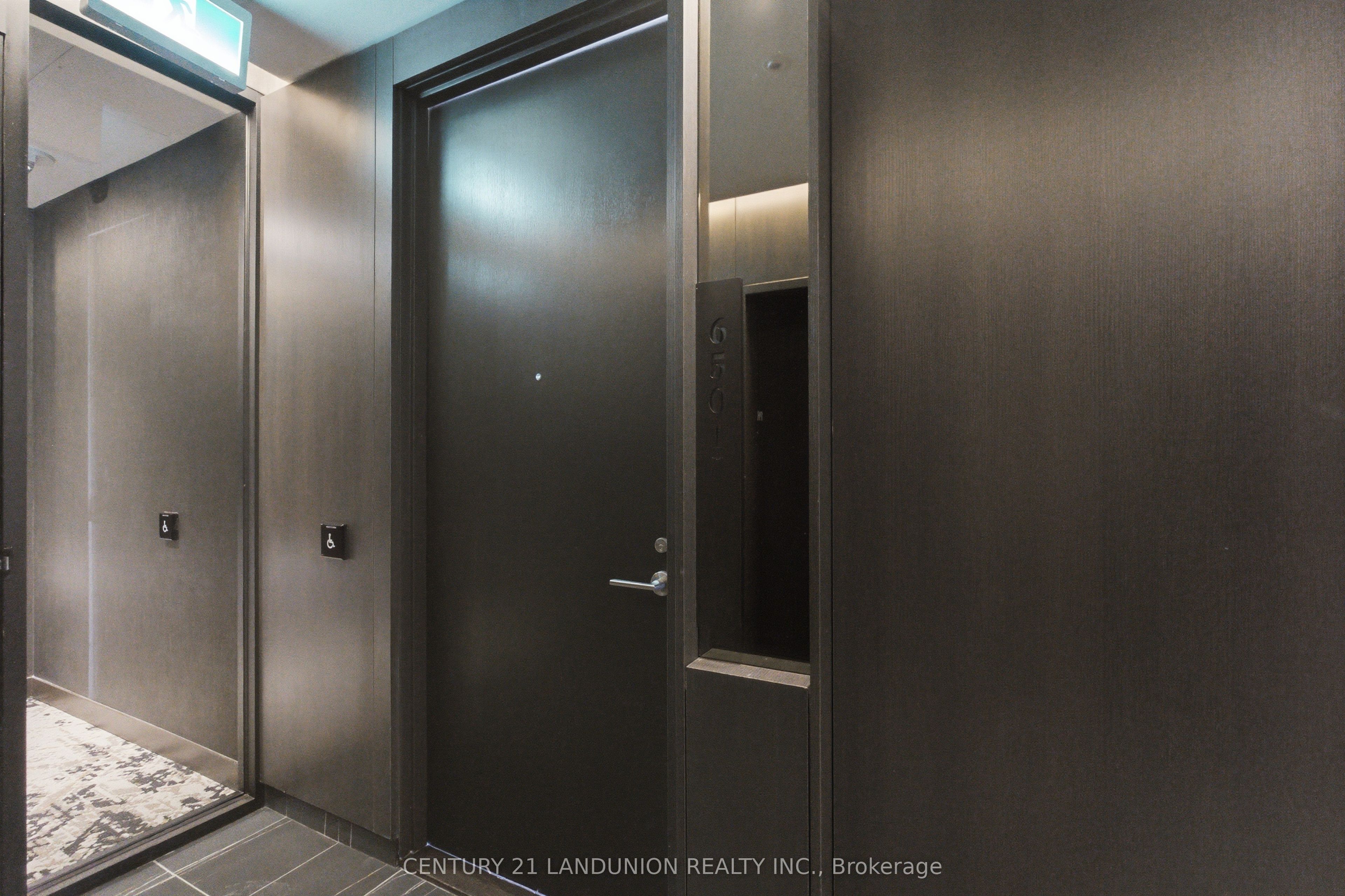 11 Yorkville Avenue PH1