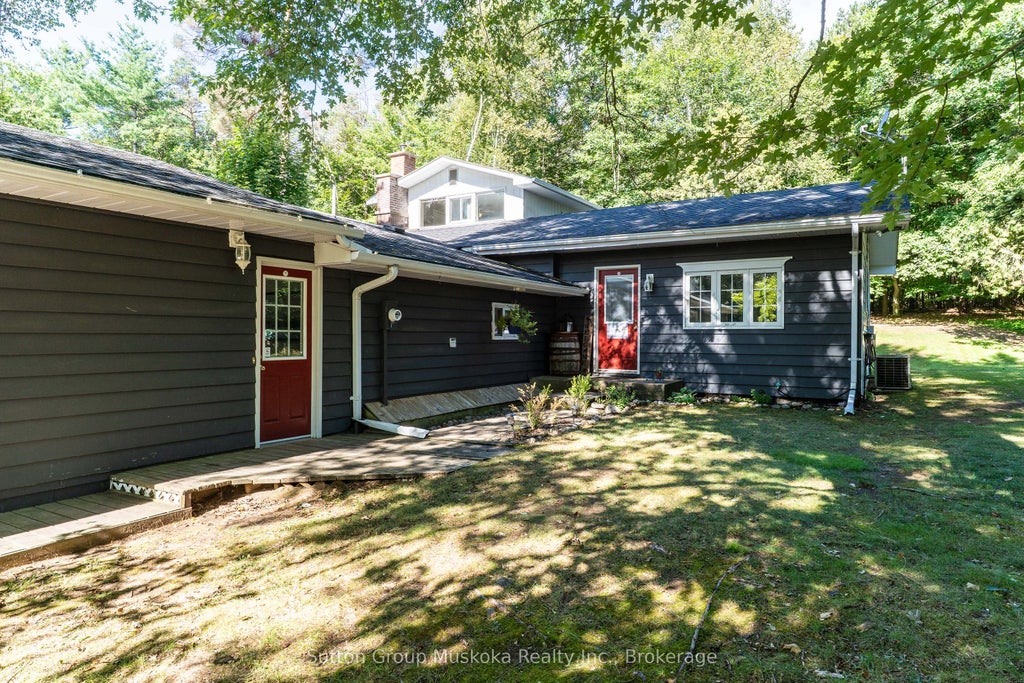 Photo of 26 Sugar Maple Lane, Huntsville, ON P0B 1L0 (MLS # X13886654)