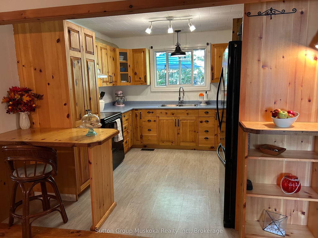 Photo of 26 Sugar Maple Lane, Huntsville, ON P0B 1L0 (MLS # X13886654)